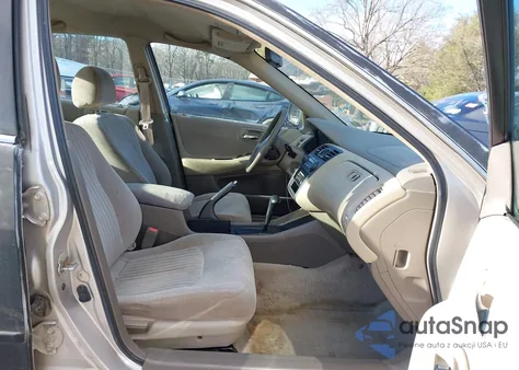 1998 Honda Accord Lx z USA, uszkodzony, nr VIN 1HGCG5642WA013398